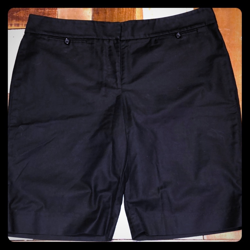 Women’s Ann Taylor size 12 waste black shorts